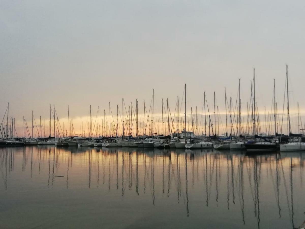Apartma Ada Izola Esterno foto
